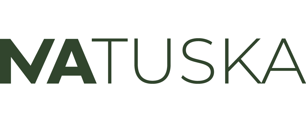 Logo with the word 'STATUS' in dark green text.